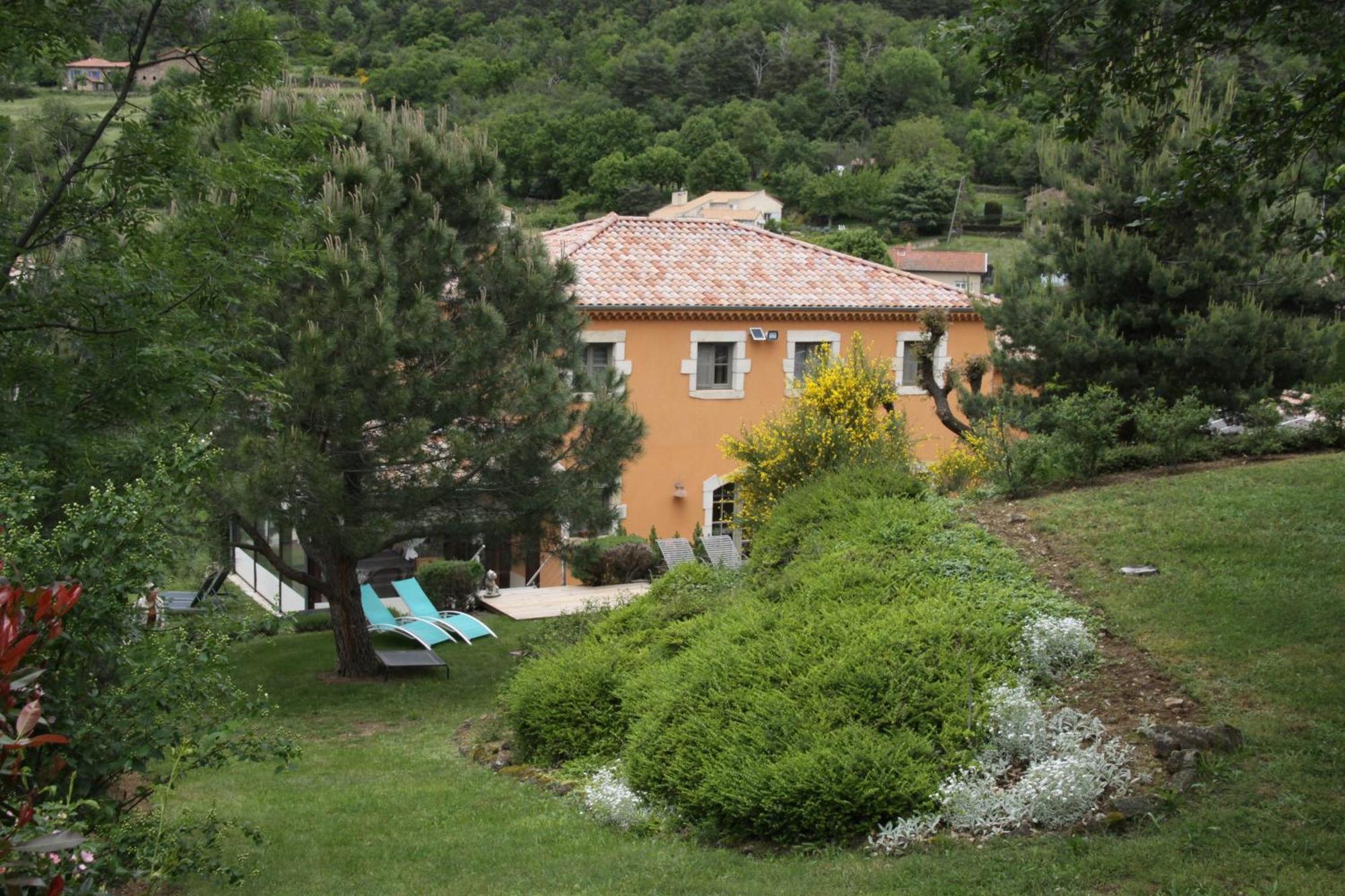 Bed and Breakfast La Bastide de Fontaille Saint-Félicien Exterior foto