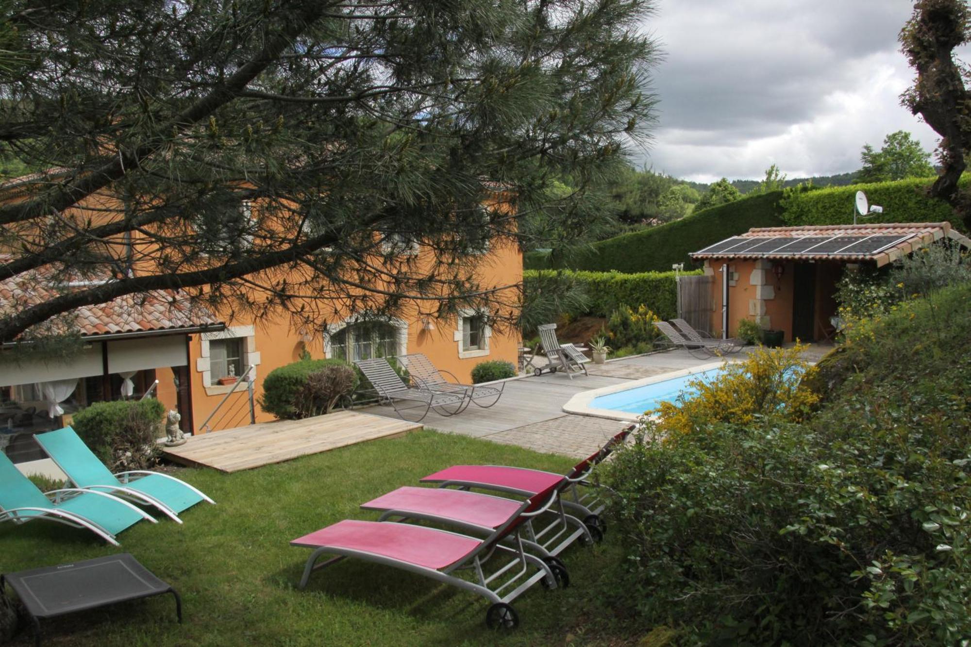 Bed and Breakfast La Bastide de Fontaille Saint-Félicien Exterior foto