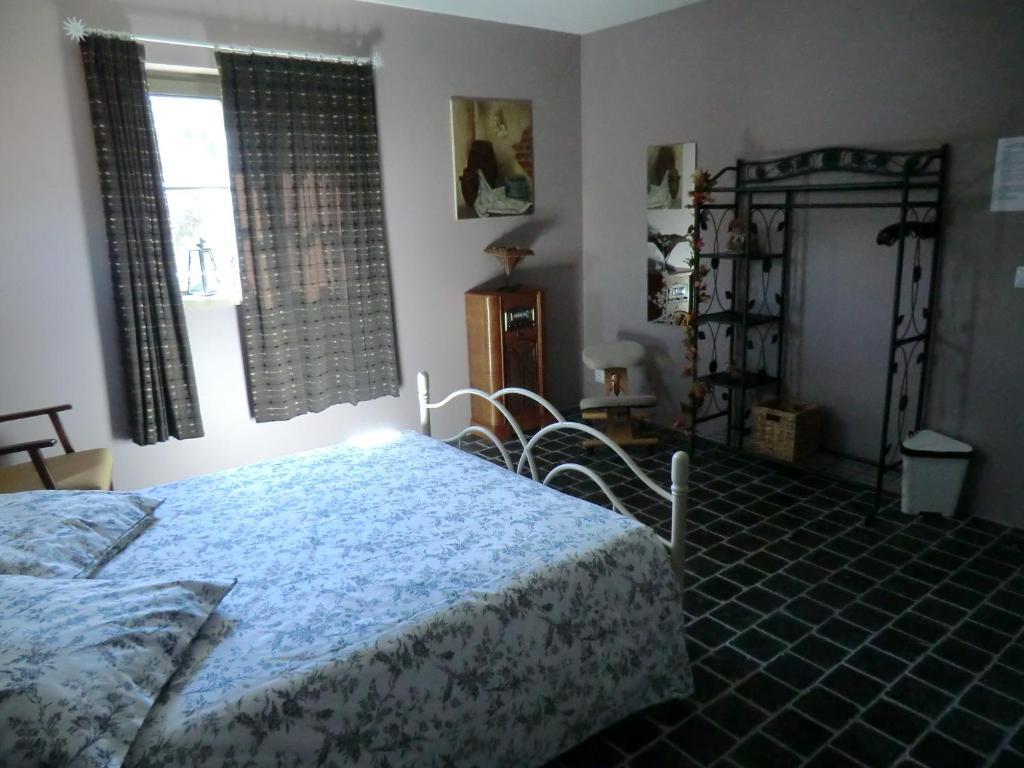 Bed and Breakfast La Bastide de Fontaille Saint-Félicien Habitación foto