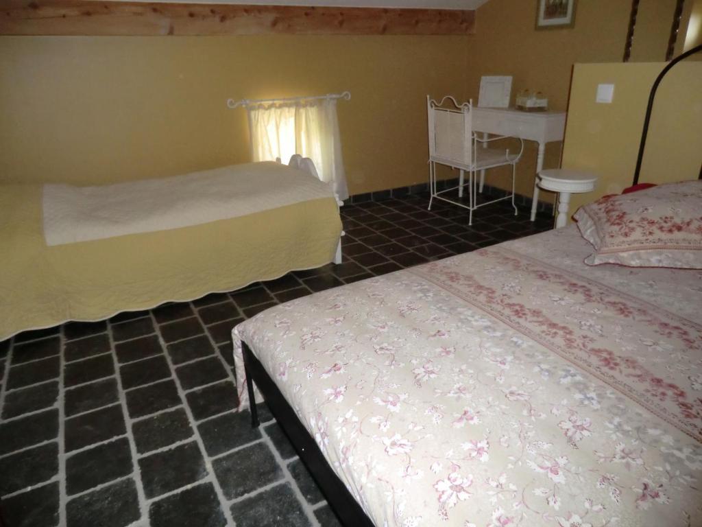 Bed and Breakfast La Bastide de Fontaille Saint-Félicien Habitación foto