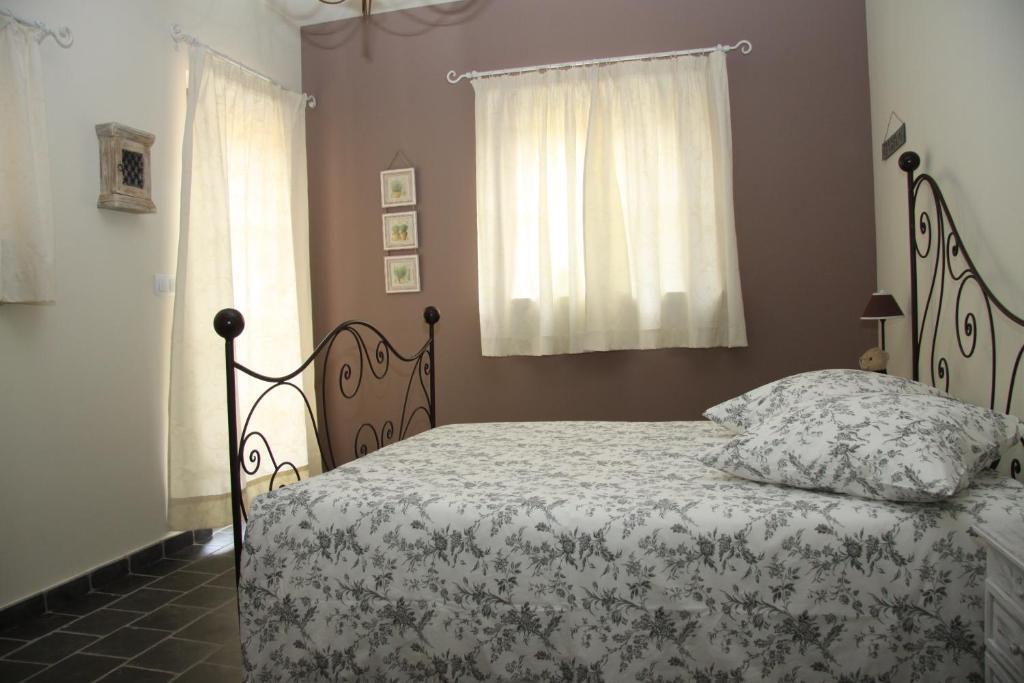 Bed and Breakfast La Bastide de Fontaille Saint-Félicien Habitación foto
